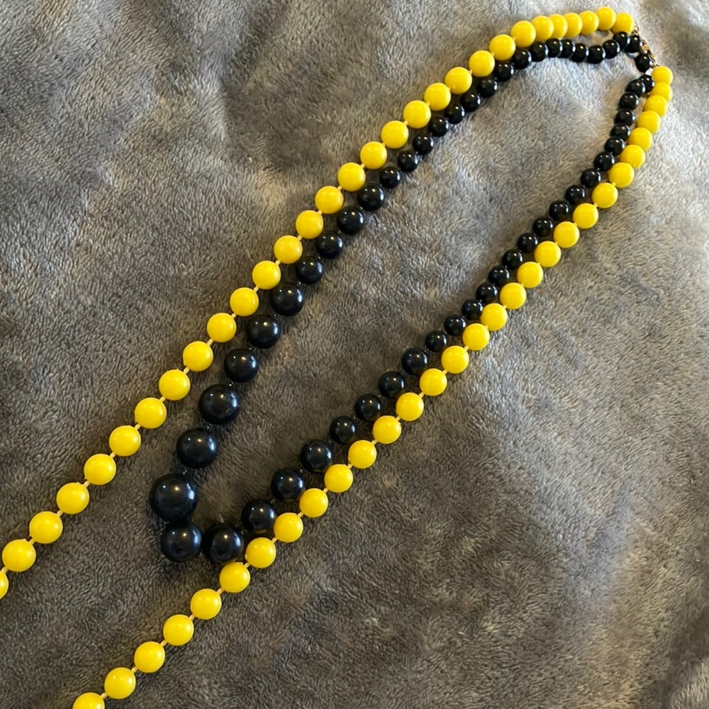 Vintage Beaded‎ Necklace - Yellow and Black